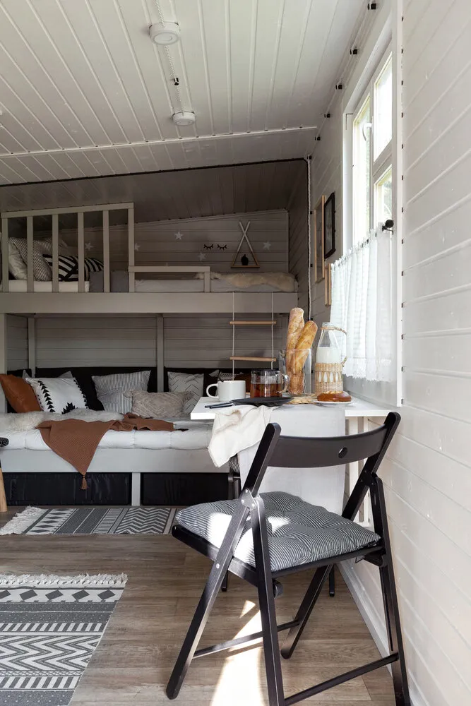 Photo: in style, Kitchen and Dining Room, House, Room Interior, Interior Design, Renovation, Dacha, Small Kitchen, Ideas for Narrow Kitchen Layout, How to Set Up a Summer Kitchen, How to Decorate a Kitchen Interior, Kitchen Interior, Layout of a Tiny Kitchen, Ergonomics of a Small Kitchen, How to Decorate a Kitchen on a Dacha, Mini-Kitchen, Kitchen Without Cabinets, Budget Kitchen, Aida Beglova, Mistakes in Kitchen Renovation, Kitchen on a Dacha, Interior of a Dacha House, Kitchen DIY – Photos on Our Site