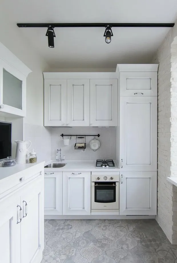 Diseño: Maria Dadiani