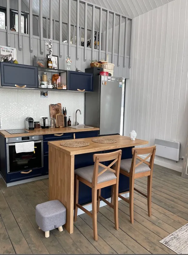 Photo: in style , Kitchen and dining room, Guide, Home and cottage, how to decorate a cottage, cottage houses, kitchen at a cottage, kitchen in a country house – photo on our website