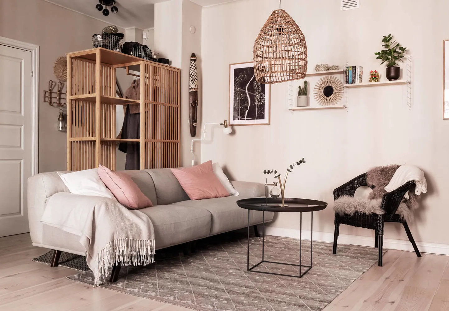 Photo: in style , Scandinavian, Modern, Apartment, Tips, Black, Beige, Stockholm, 2 rooms, 40-60 sqm – photo on our website