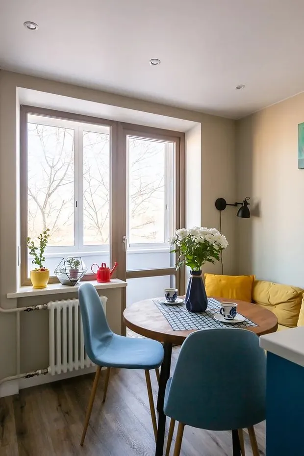 Фотография: Кухня и столовая в стиле Современный, Малогабаритная квартира, Квартира, Советы, Проект недели, Buro Brainstorm, 1 комната, до 40 метров – фото на нашем сайте