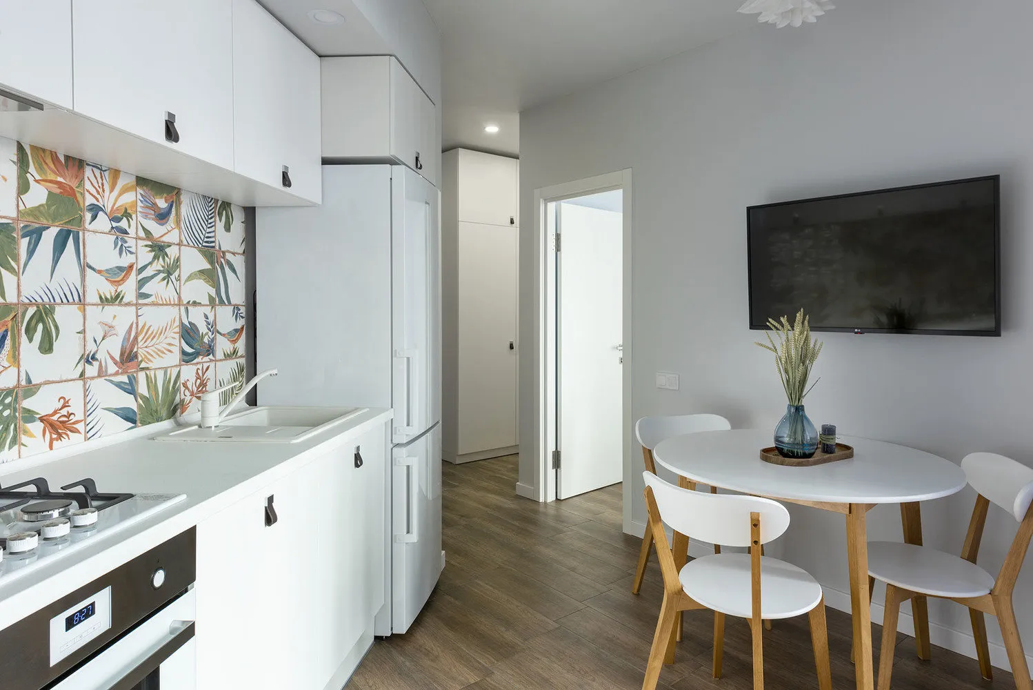 图片：现代风格厨房与餐厅，公寓，每周项目，PLANiUM，2-3室，40-60平方米，基辅地区，Karinель Musiy – 我们网站上的照片