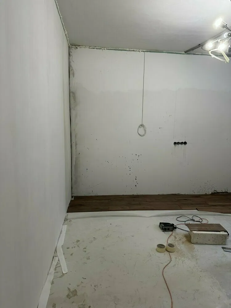 Foto: estilo, Consejos, Remojo, electricidad en el apartamento, Stalinca, remojo estándar, remojo de Stalinca, Ksenia Shahmatova, reforma de Stalinca, Remontный движ, programa Remontный движ, Electricidad en el remojo, remojo en Stalinca – foto en nuestro sitio web