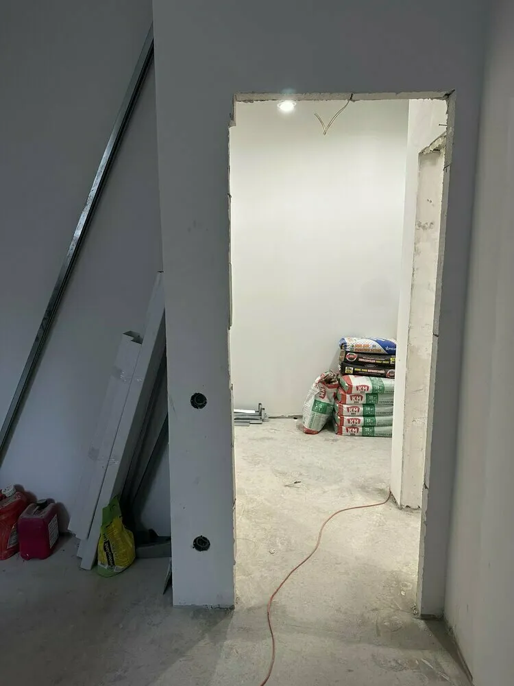 Foto: estilo, Consejos, Remojo, electricidad en el apartamento, Stalinca, remojo estándar, remojo de Stalinca, Ksenia Shahmatova, reforma de Stalinca, Remontный движ, programa Remontный движ, Electricidad en el remojo, remojo en Stalinca – foto en nuestro sitio web