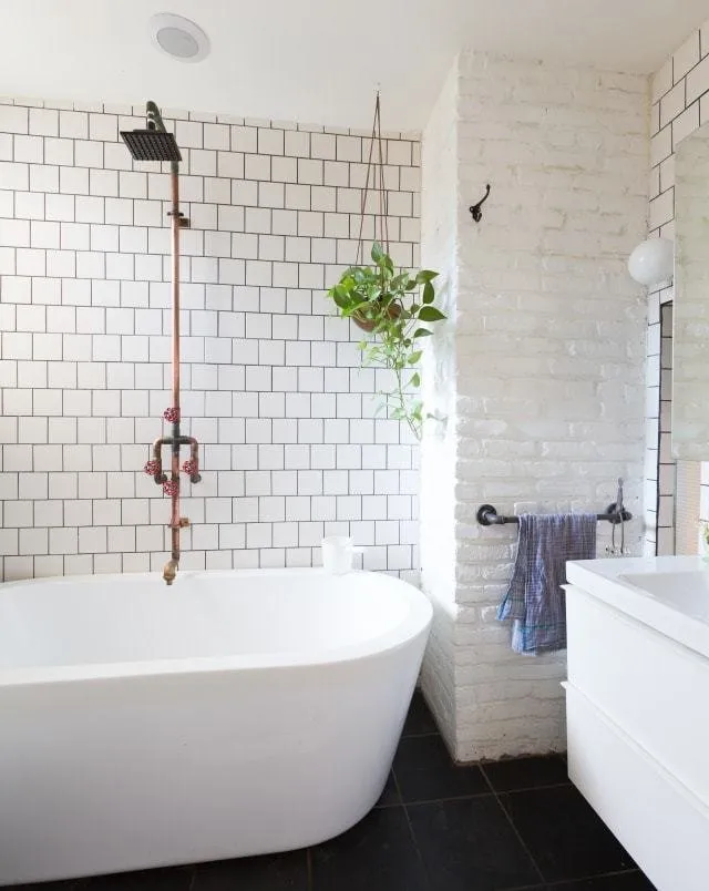 Фотография: Ванная в стиле Минимализм, Декор и DIY – фото на нашем сайте