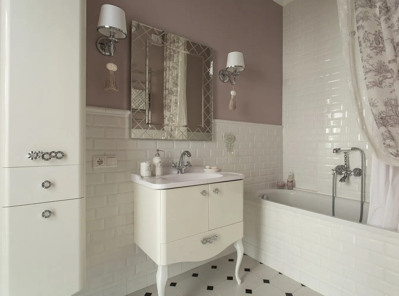 照片:古典浴室,公寓,每周项目,莫斯科,斯维特拉娜·尤尔科娃,斯大林时代建筑,2间房,40-60平方米 – 我们网站上的照片