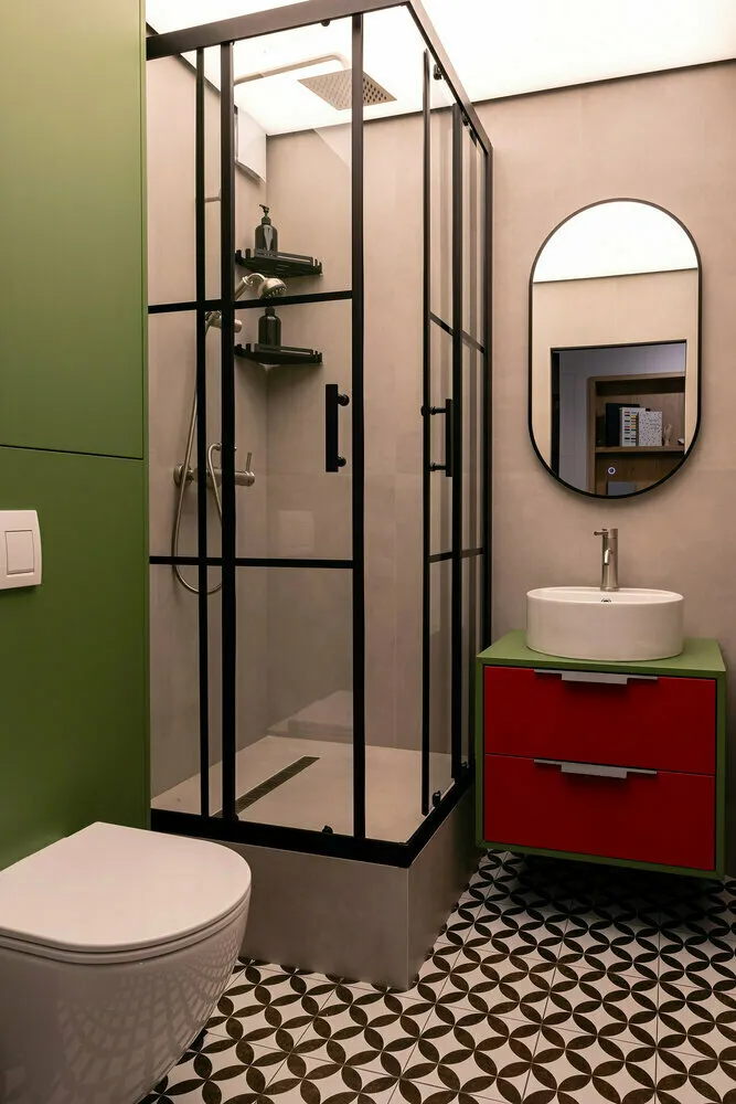 Foto: estilo, Baño, Interior de habitación, Diseño de interiores, Consejos, lo que debes saber sobre la renovación del baño, diseño del baño, diseño de baño, iluminación del baño, baño pequeño, cómo decorar un baño pequeño, cómo hacer que el baño sea cómodo, baño práctico, cómo hacer que el baño sea acogedor, baño estándar, renovación del baño, baño pequeño, renovación del baño – fotos en nuestro sitio web