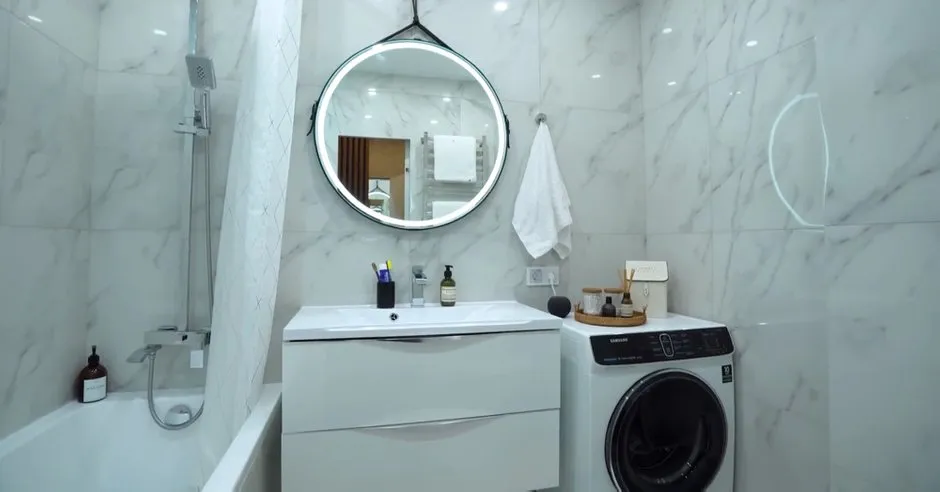 Photo: style, Bathroom, Apartment, Renovation, White Bathroom, Bathroom Interior, Bathroom Design, Bathroom Room, Small Bathroom, Bathroom Design Without Window, How to Make a Bathroom Comfortable, Comfortable Bathroom – Photo on Our Site