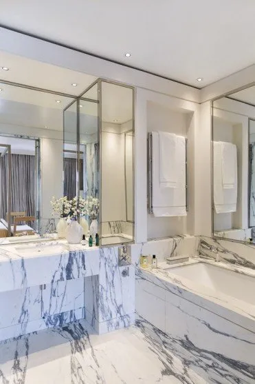 Дизайн: Жана-Луи Денио 