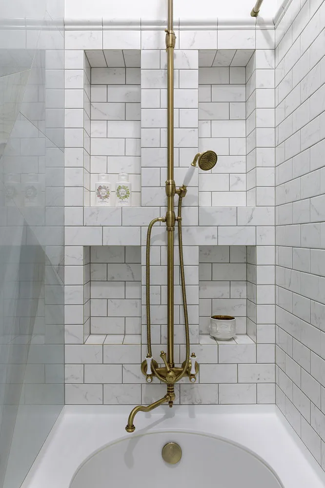 Фотографія: Ванна в стилі Класичний, Гід, ідеї для ванної кімнати, дизайн санвузла – фото на нашому сайті