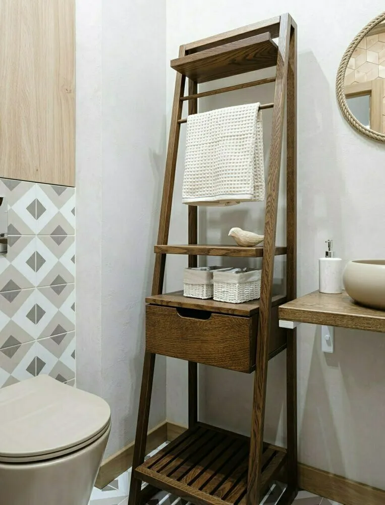 Design: Nadежda Shishkova and Lidia Sudilovskaya