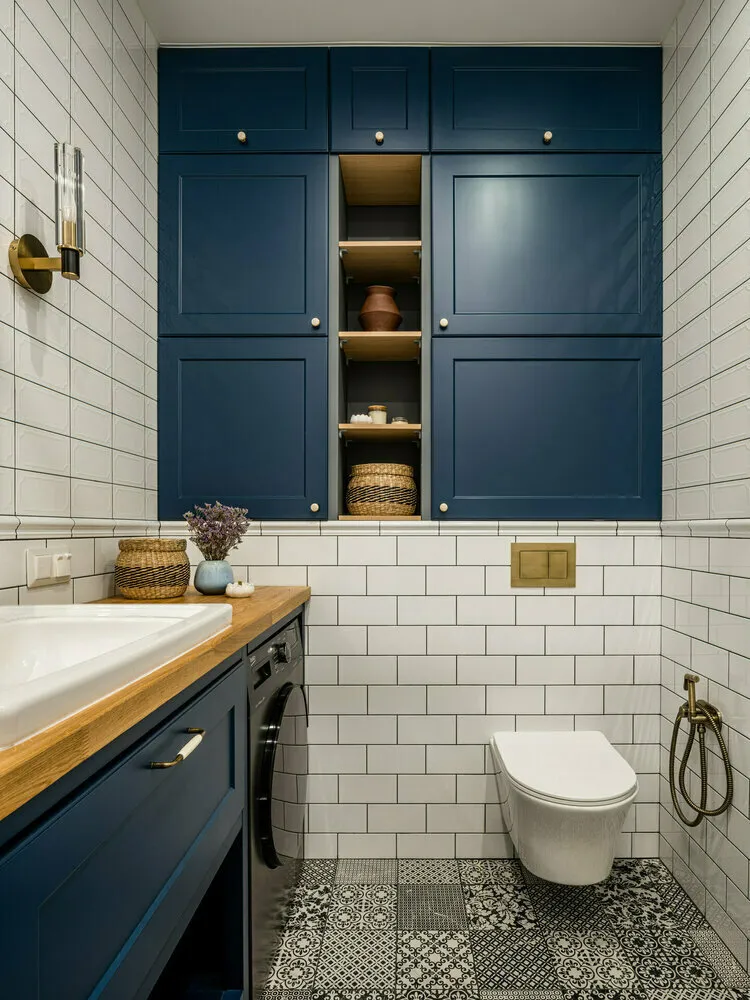 Foto: im Stil , Duschkabine, Wohnung, Zimmer-Interieur, Interior Design, Tipps, Lagern, Lagern in einer kleinen Duschkabine, Duschkabine-Interieur, Duschkabine, kleine Duschkabine, praktische Duschkabine, typische Duschkabine, typische Wohnung, kleine Duschkabine – Foto auf unserer Website