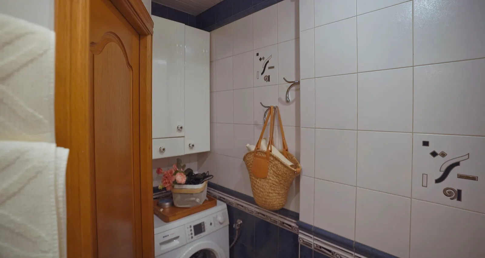 Foto: estilo , Baño, Diseño de habitación, Estilo interno, Diseño de interiores, Rediseño, Baño pequeño, Interiores de baño, Interiores de bañera, Sala de baño pequeña, Cómo decorar un baño pequeño, Interiores de bañera pequeña, Cómo hacer que una bañera sea más acogedora, Diseño de baño, Sala de baño pequeña, Idea de diseño de baño – fotos en nuestro sitio web