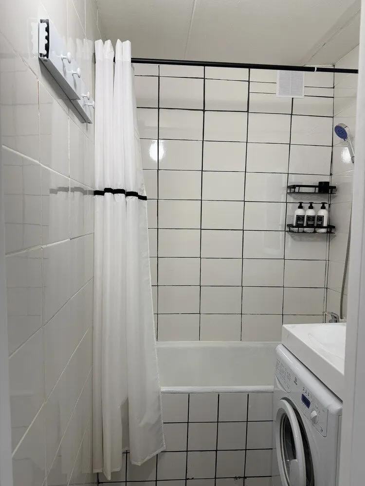 Photo: in style , Bathroom, Apartment, Room Interior, Interior Style, Interior Design, Renovation, Small Bathroom, Bathroom Tiling, Bathroom Interior, Bathroom DIY, Small Bathroom, How to Decorate a Small Bathroom, How to Do DIY Bathroom Repair, Khrushchyovka, Bathroom Renovation, Bathroom Design, Bathroom in Khrushchyovka, DIY Bathroom – photo on our website