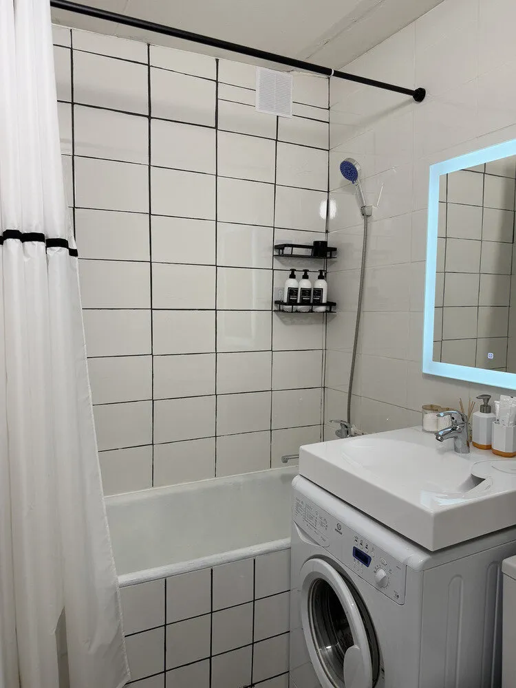 Photo: in style , Bathroom, Apartment, Room Interior, Interior Style, Interior Design, Renovation, Small Bathroom, Bathroom Tiling, Bathroom Interior, Bathroom DIY, Small Bathroom, How to Decorate a Small Bathroom, How to Do DIY Bathroom Repair, Khrushchyovka, Bathroom Renovation, Bathroom Design, Bathroom in Khrushchyovka, DIY Bathroom – photo on our website