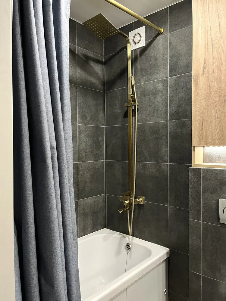 Foto: Badezimmer im Stil Modern, Renovierung in der Praxis, Ksenia Kuznetsova – Foto auf unserer Website