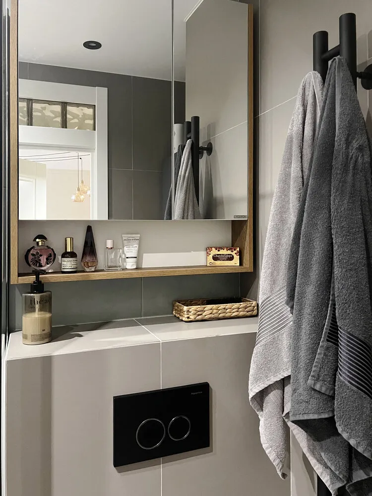 Foto: estilo , Baño, Interiores de habitaciones, Estilo de interiores, Diseño de interiores, Rediseño, Interiores de baño, Baño pequeño, Baño cómodo, Rediseño de Krushchev, Remodelación de Krushchev, Krushchev, Baño en Krushchev, Rediseño de apartamento estándar, Baño en Krushchev, Oksana Barnash, Rediseño de baño – fotos en nuestro sitio web