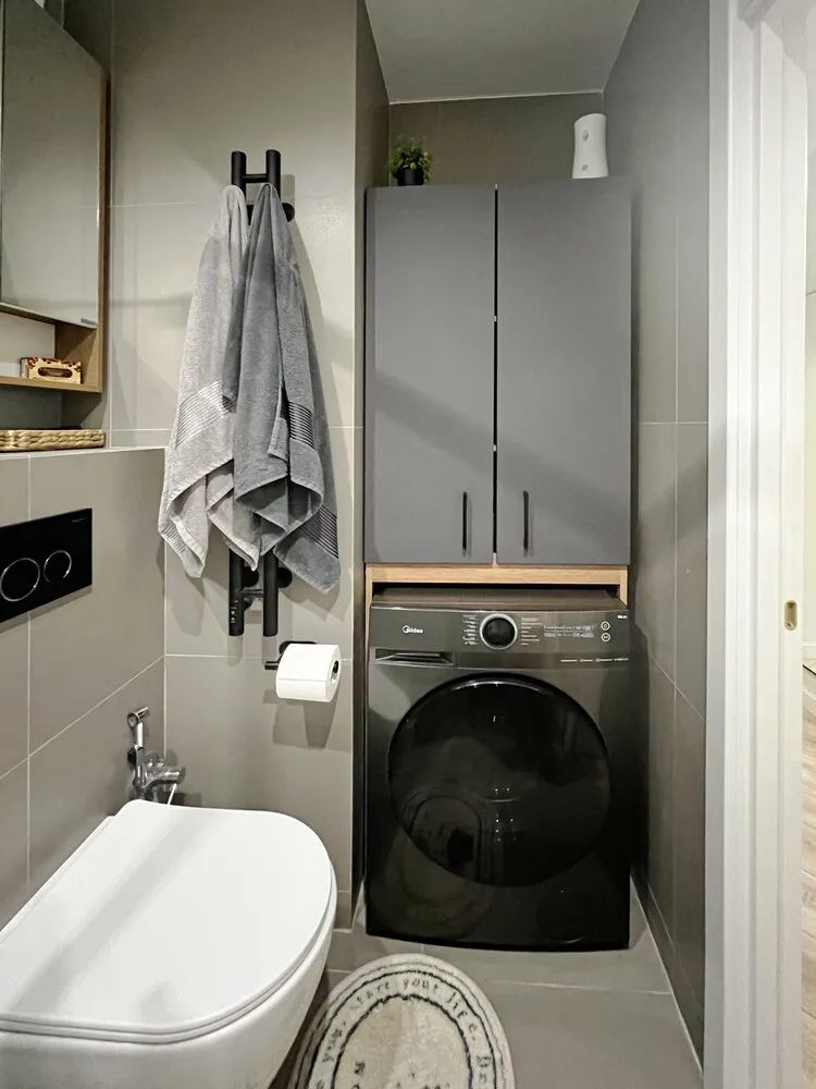 Foto: estilo , Baño, Interiores de habitaciones, Estilo de interiores, Diseño de interiores, Rediseño, Interiores de baño, Baño pequeño, Baño cómodo, Rediseño de Krushchev, Remodelación de Krushchev, Krushchev, Baño en Krushchev, Rediseño de apartamento estándar, Baño en Krushchev, Oksana Barnash, Rediseño de baño – fotos en nuestro sitio web