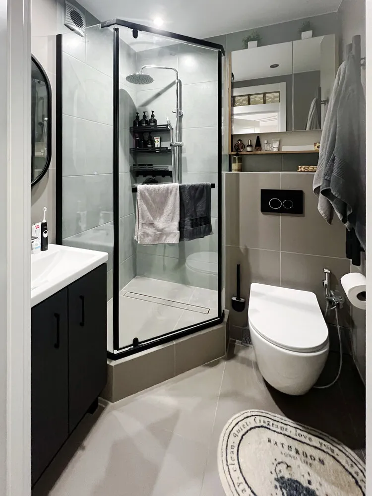 Foto: estilo , Baño, Interiores de habitaciones, Estilo de interiores, Diseño de interiores, Rediseño, Interiores de baño, Baño pequeño, Baño cómodo, Rediseño de Krushchev, Remodelación de Krushchev, Krushchev, Baño en Krushchev, Rediseño de apartamento estándar, Baño en Krushchev, Oksana Barnash, Rediseño de baño – fotos en nuestro sitio web