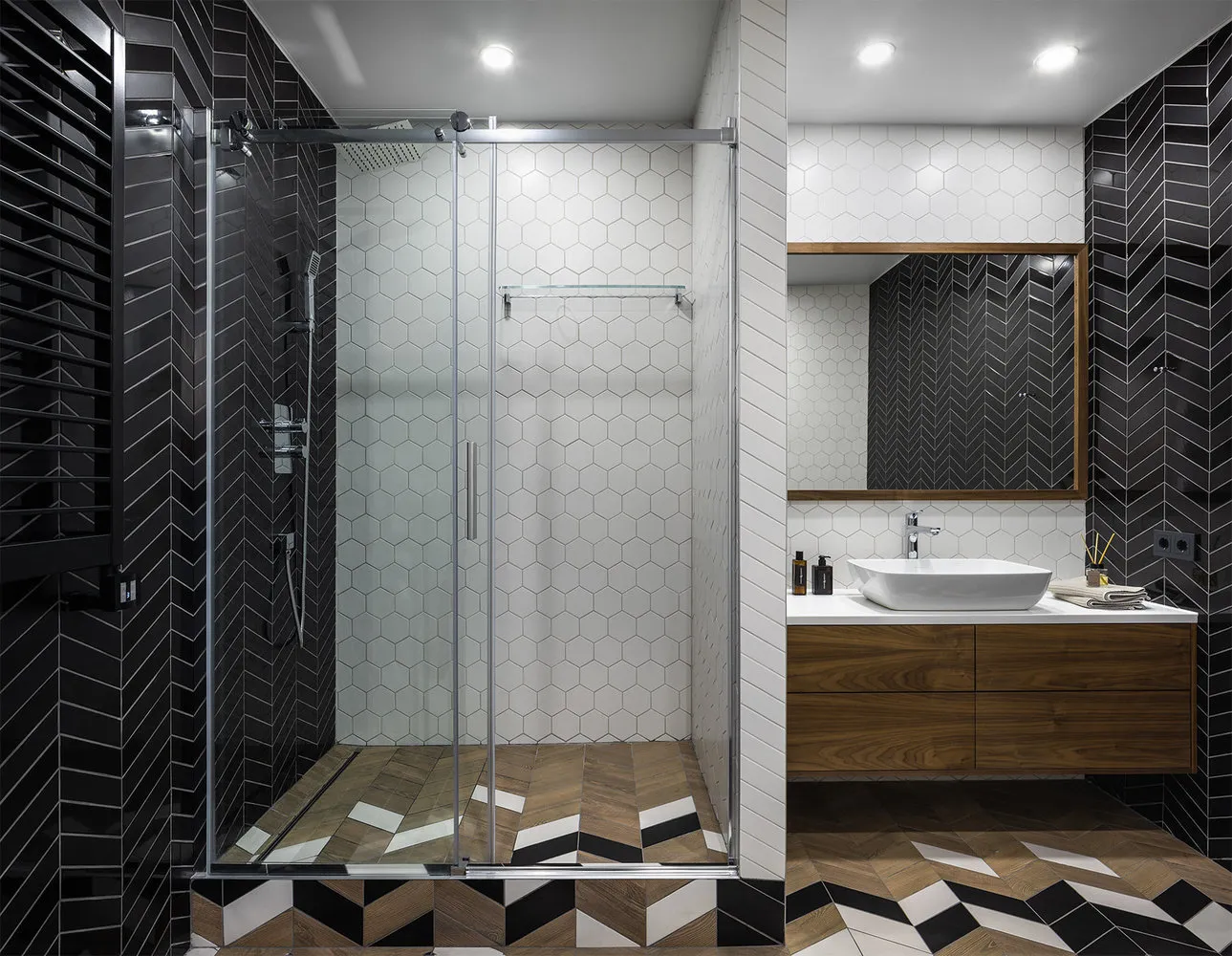 Foto: Dusche im modernen Stil, Tipps, Leitfaden, Wandverkleidung in der Dusche, interessante Fliesen in der Dusche, Fliesen in der Dusche – Fotos auf unserer Website