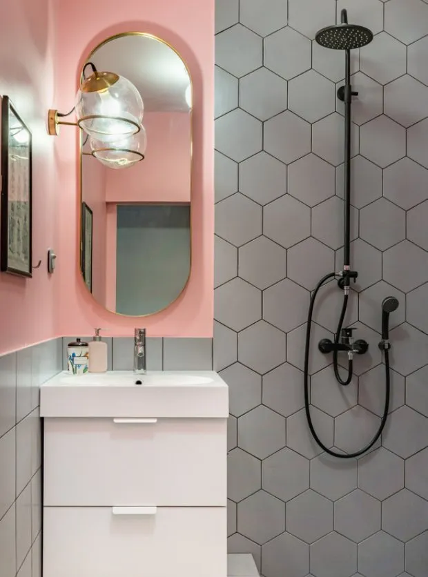 Foto: Dusche im modernen Stil, Tipps, Leitfaden, Wandverkleidung in der Dusche, interessante Fliesen in der Dusche, Fliesen in der Dusche – Fotos auf unserer Website