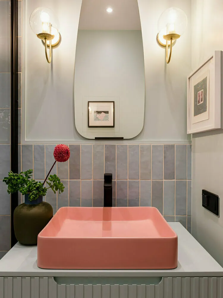 Design : Anastasia Zarquai