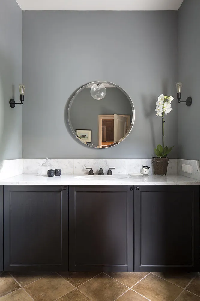 Foto: Baño en estilo Moderno, Ducha, IKEA, Alexandra Nikulina, Tatiana Damiani-Kashchanova, Ludmila Danel'vich, Anastasia Vishnevskaya, Maria Mikena, Daria Sirotina, Irina Raiser, Yekaterina Usikova, Nadежda Malых y Maxim Bondarenko, Ekaterina Shymkевич – fotos en nuestro sitio web