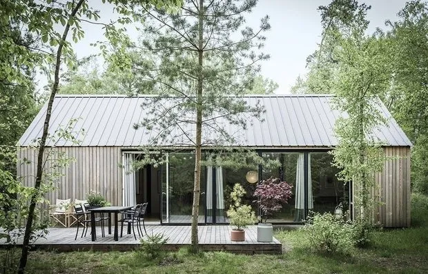 从零开始建造:丹麦建筑师湖边住宅