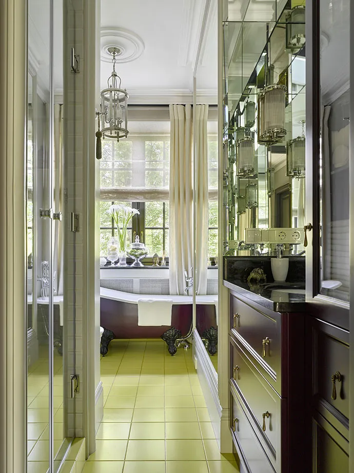 Сучасна класика в сталінському будинку в Москві - Gallery image 10