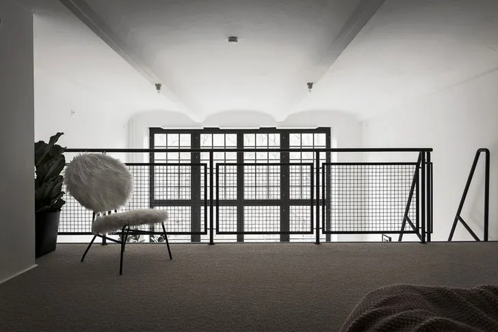 Невеликий чоловічий лофт у Стокгольмі (40 + 19 м²) - Gallery image 12