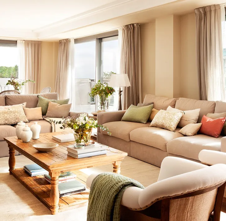 Perfekter Beige: Warmes Interieur in Spanien - Gallery image 1