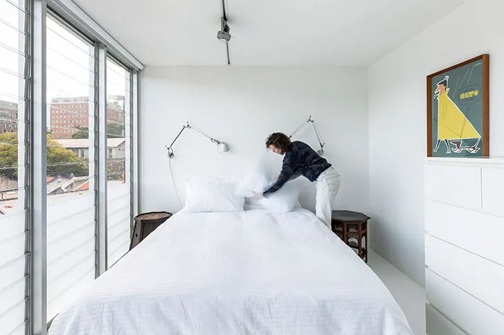 Стильні чорно-білі квартири з другим світлом в Австралії - Gallery image 13