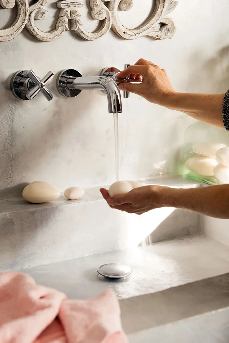 Мякий інтер’єр квартири з терасою в Іспанії - Gallery image 12