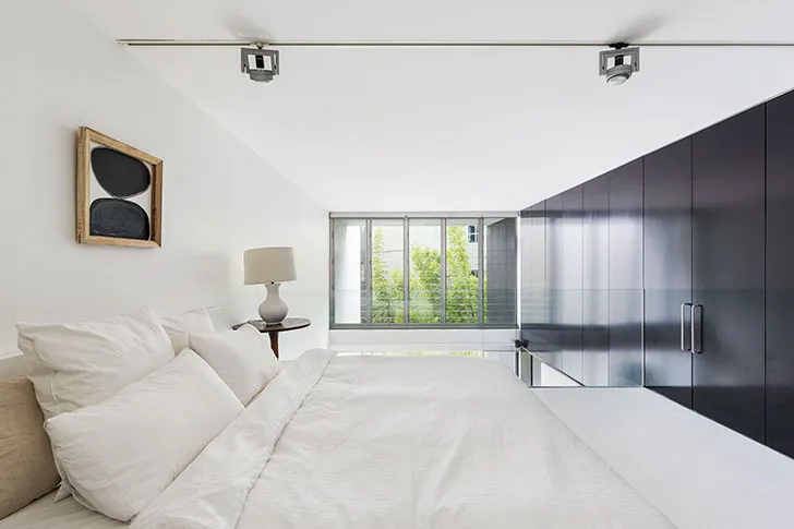 Стильні чорно-білі квартири з другим світлом в Австралії - Gallery image 9