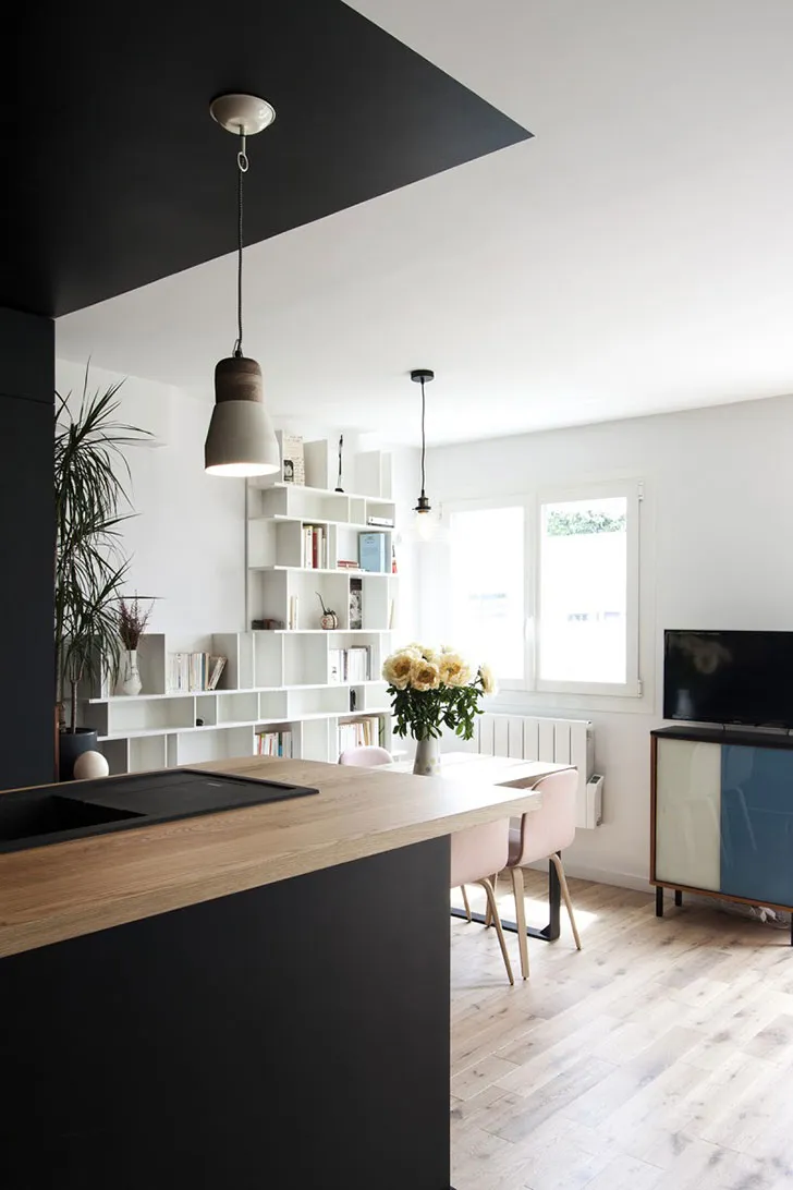 Чорна кухня «зробила» інтер'єр квартири в Парижі - Gallery image 4