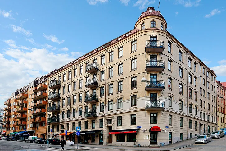 Світлий сучасний інтер'єр із рожевими акцентами - Gallery image 30