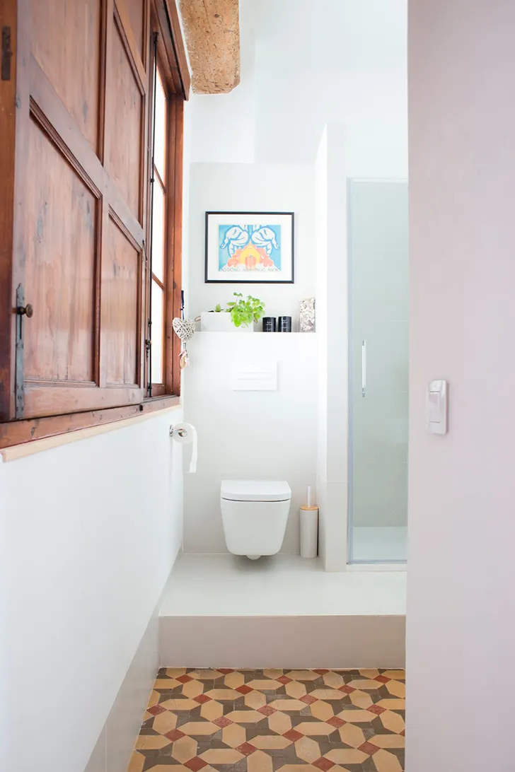 Світлий і теплий інтер’єр квартири у Валенсії - Gallery image 19