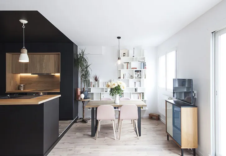 Чорна кухня «зробила» інтер'єр квартири в Парижі - Gallery image 3