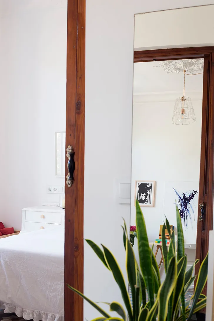 Світлий і теплий інтер’єр квартири у Валенсії - Gallery image 13