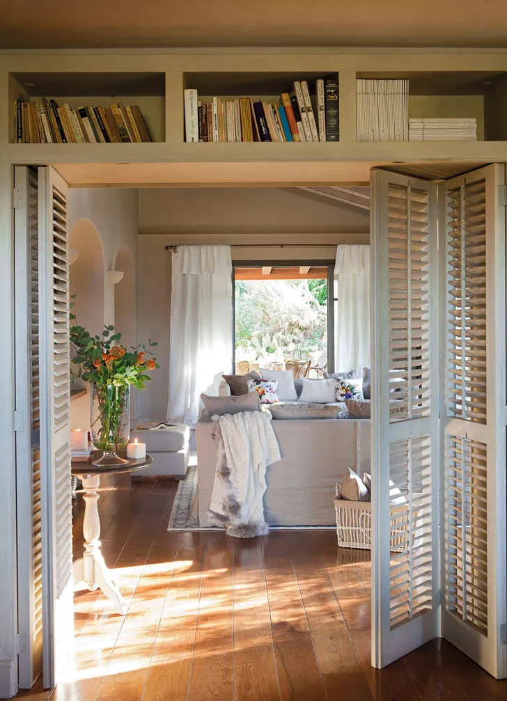 Домашня бібліотека та інші способи зберігання книг - Gallery image 1