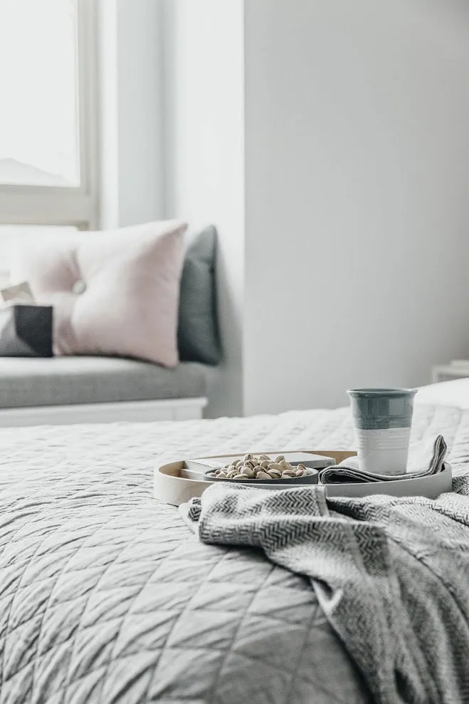 Sanfter Interior für kreative Persönlichkeit in Kanada - Gallery image 18