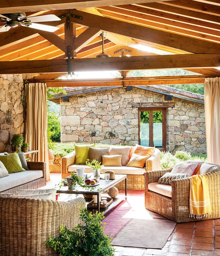 Утільний сільський будинок з каменю та дерева на місці старого сараю - Gallery image 4