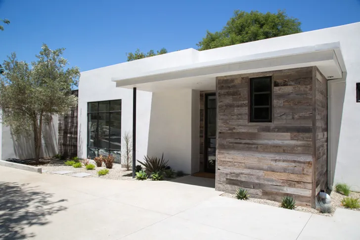 Світлий дім із великими вікнами в Лос-Анджелесі - Gallery image 1