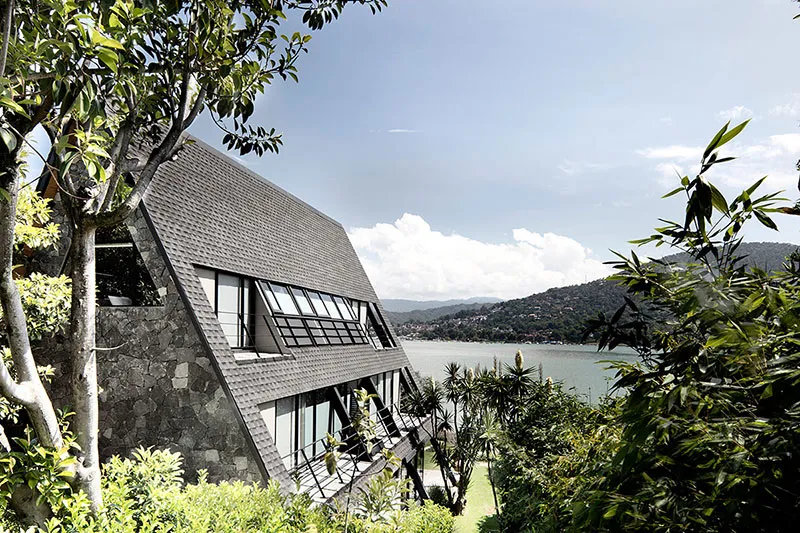 墨西哥隐秘现代湖畔别墅 - Gallery image 1