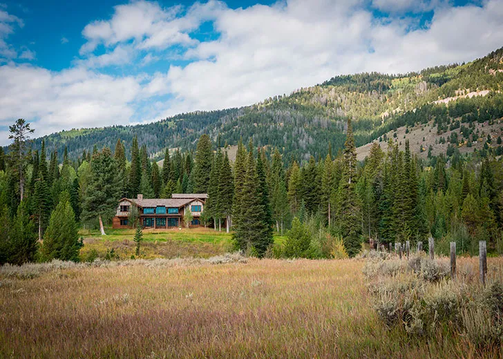 Дім з вежею в лісах Вайомінгу - Gallery image 13