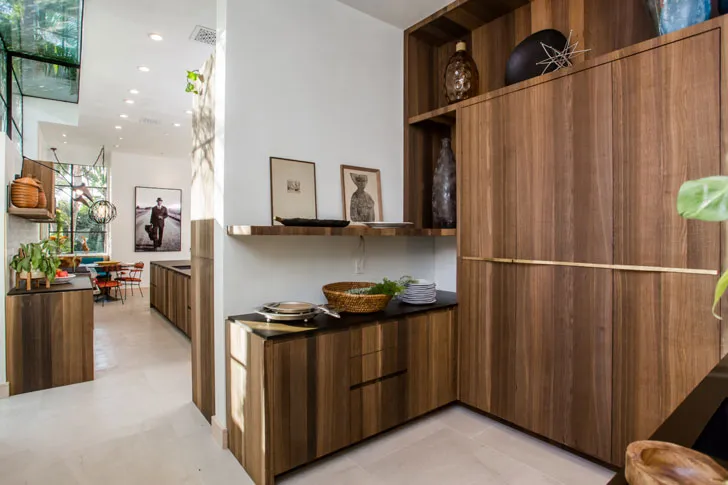 Калифорнийская роскошь в современном загородном доме - 21