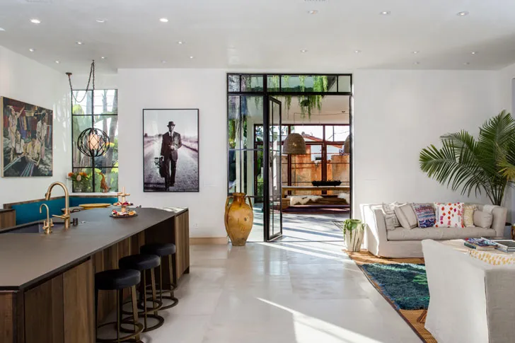 Калифорнийская роскошь в современном загородном доме - 9