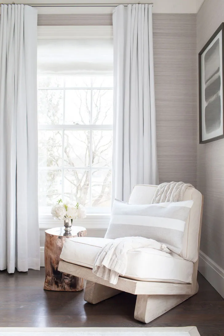 Beautiful Interior of a Family Country House in the USA - 20