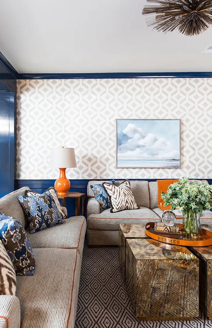 Біло-блакитний інтер’єр у будинку на березі океану - Gallery image 16