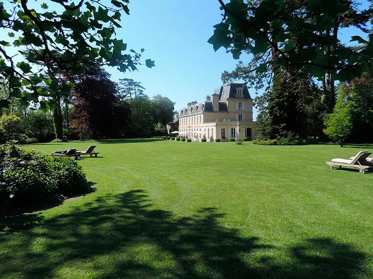 Елегантне французьке шато La Chenevière в Нормандії - Gallery image 1